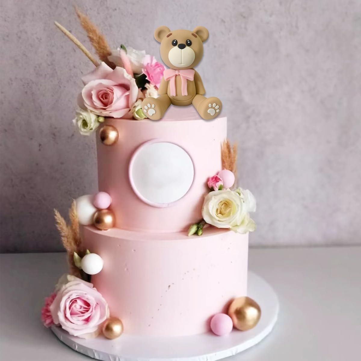 HAVAGDTM bear cake decoration enhances baby shower desserts with theme color.