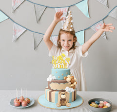 HAVAGDTM bear-ball-display shows a cohesive party topper setup.