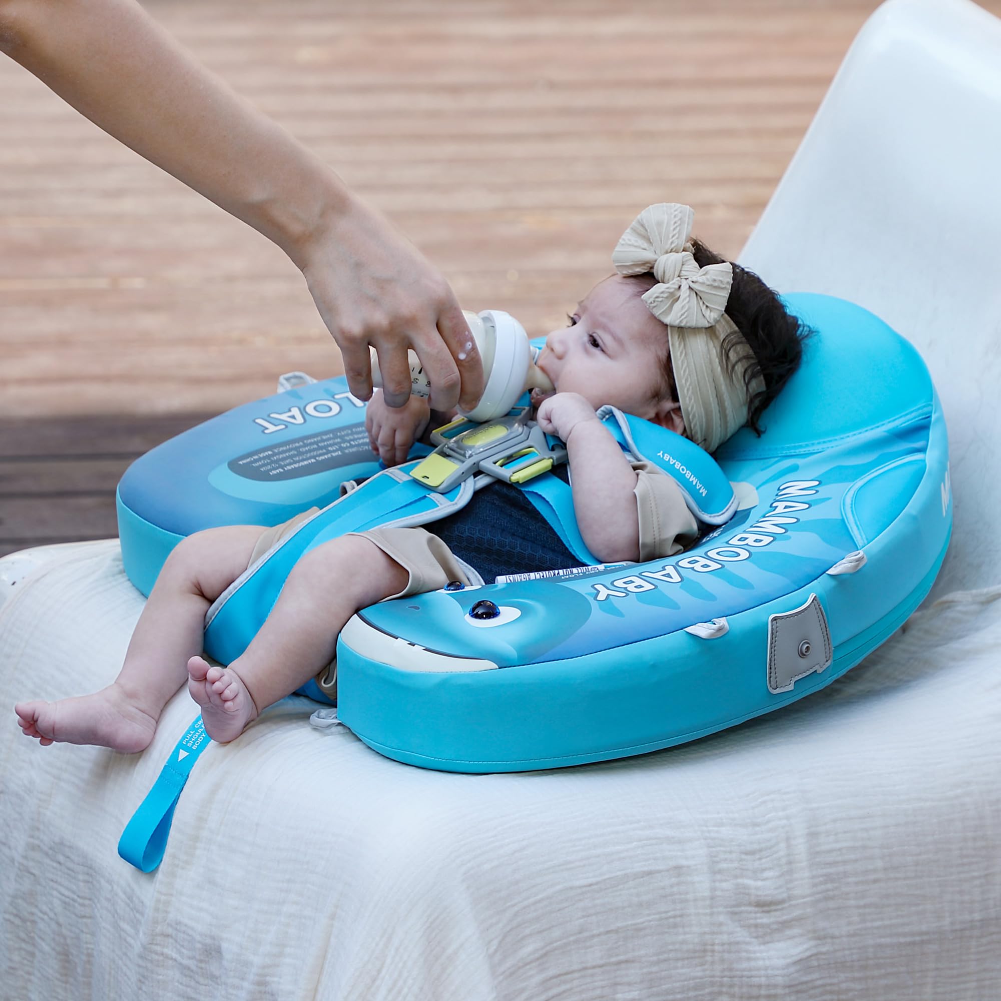 HECCEI Mambobaby float helps toddlers enjoy pool time with safe buoyancy.