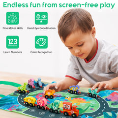 HELLOWOOD child playing on the mat during a cooperative storytelling session