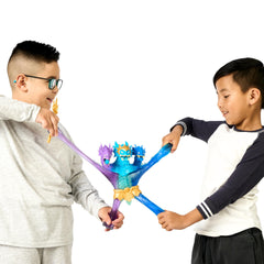 Super stretchy King Hydra can stretch to 80 cm for big battle poses