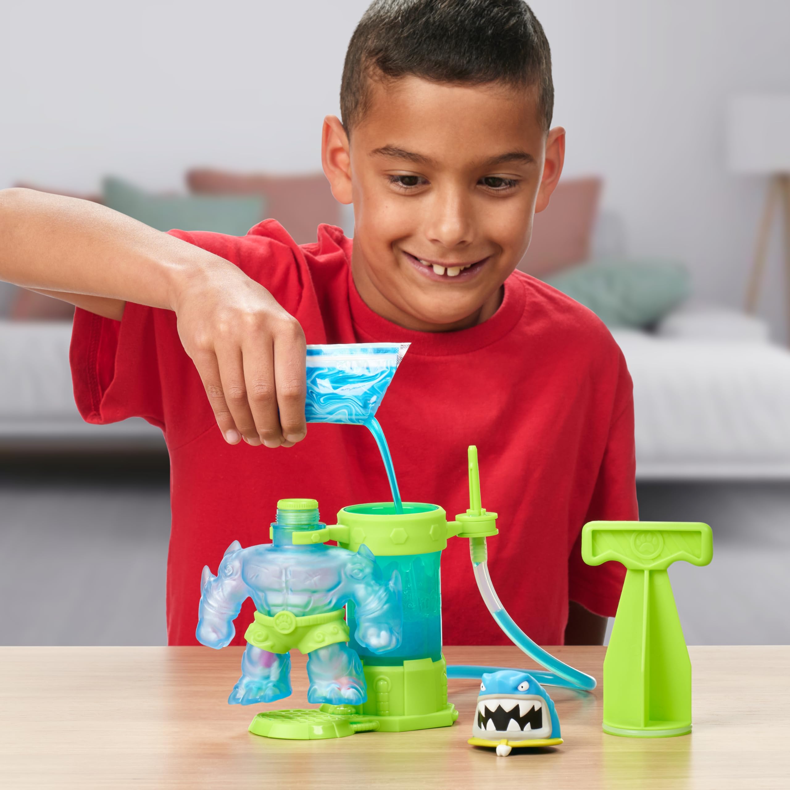 Heroes of Goo Jit Zu Thrash squishy stretchy action for imaginary battles
