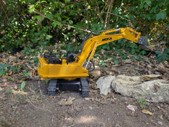 Highmall RC Excavator supports versatile play and STEM-inspired exploration