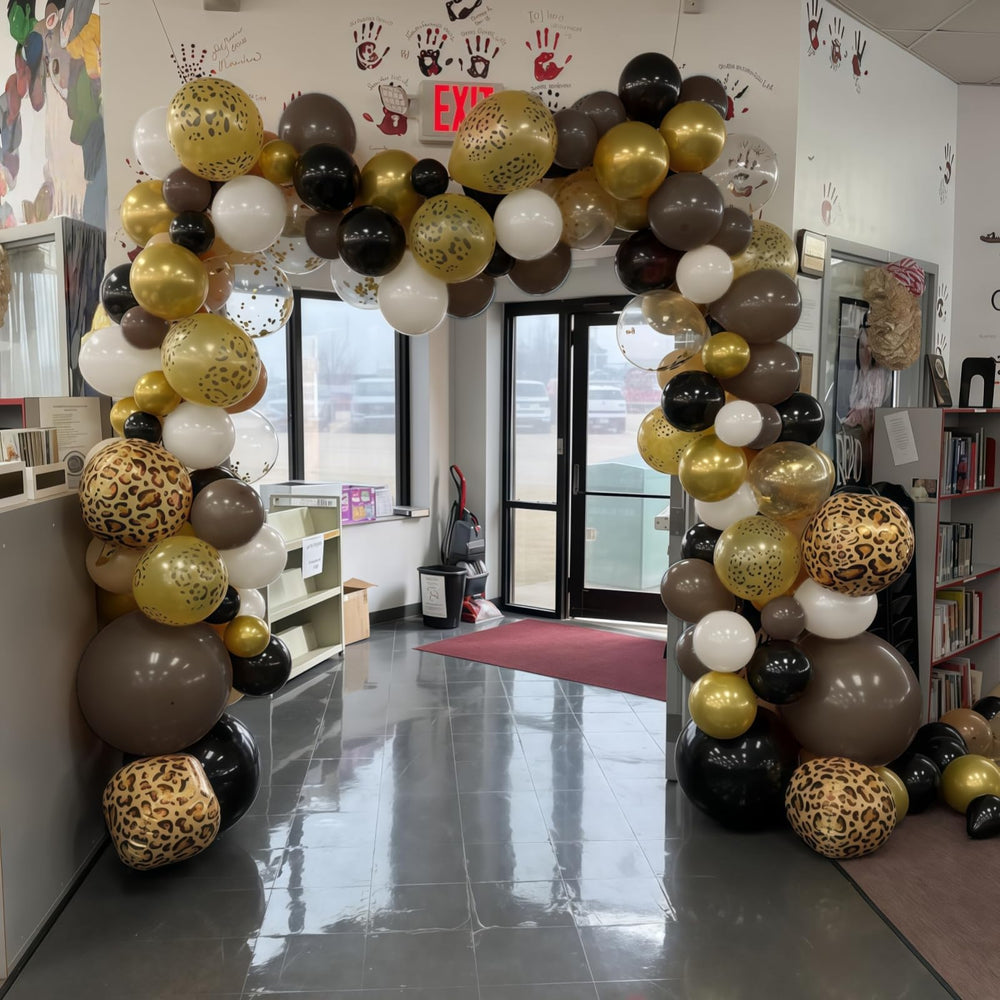 HILAVO white leopard print balloons brighten modern jungle celebrations.