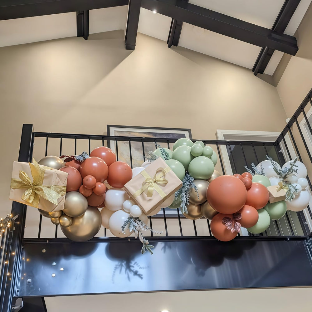 HILAVO table decor with balloons and ribbons enhances fall ambiance