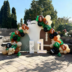 HILAVO white sand balloons offer neutral balance for banners and cake toppers.
