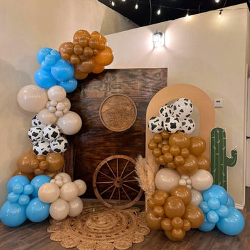 HILAVO matte light blue balloons brighten kid-friendly rodeo events