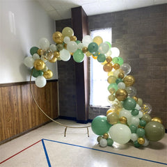 HILAVO metallic gold balloons add festive sparkle
