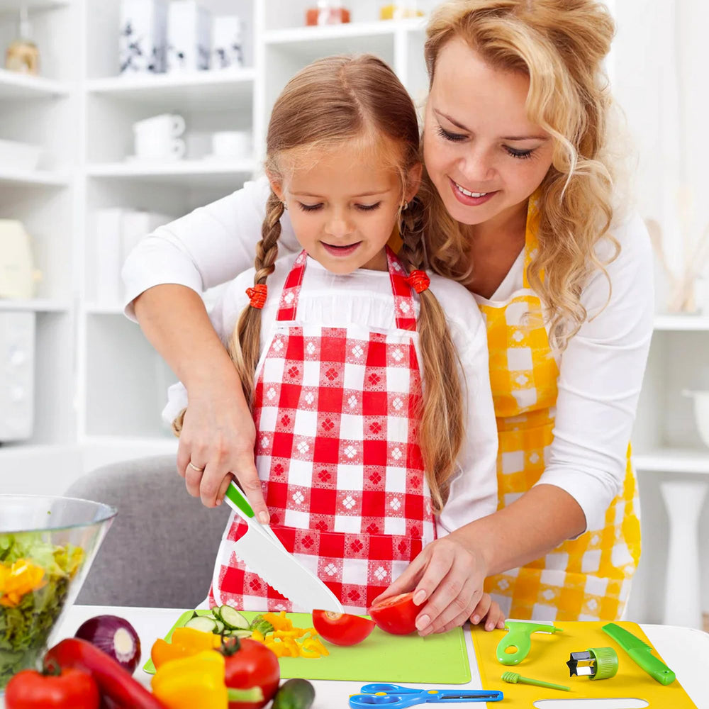 Hirger gift-ready kids kitchen set—perfect for birthdays.