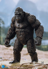 Hiya Toys Kong Exquisite Series tree trunk accessory adds dramatic display options.