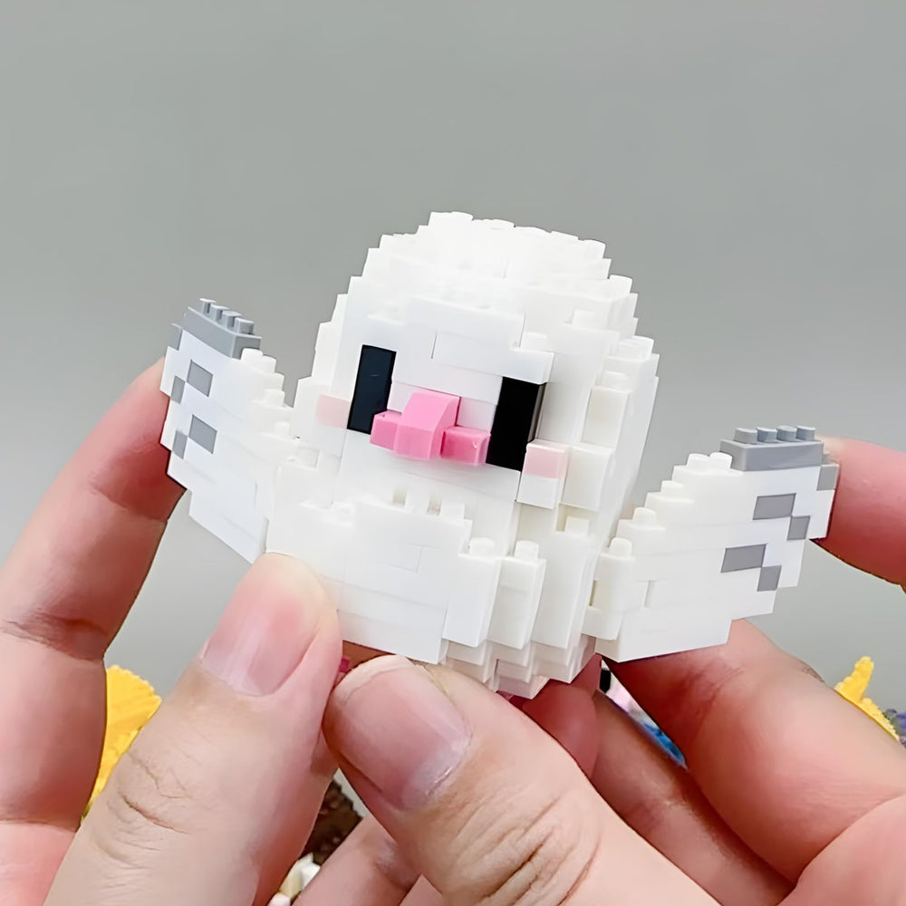 HJPLPXH Parrots micro-block challenge – invites careful assembly and focus.