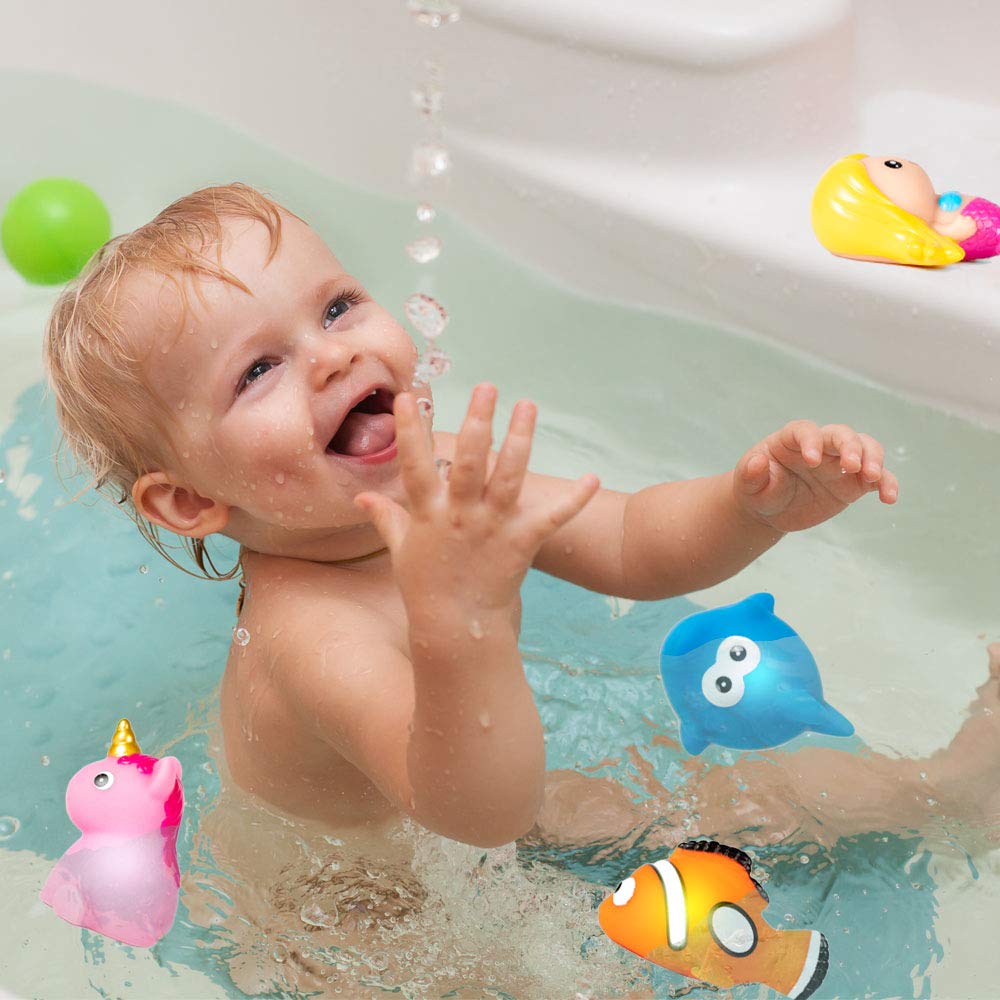 HLXY bath toy dolphin LED lights promote curious water play