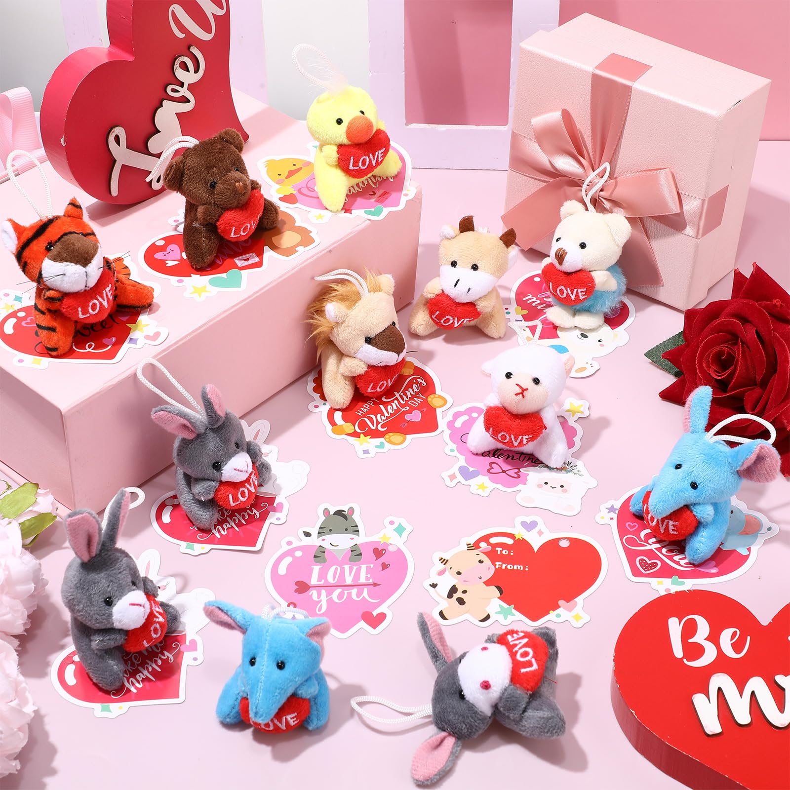Hollowfly packaging display with 30 plush toys and cards.