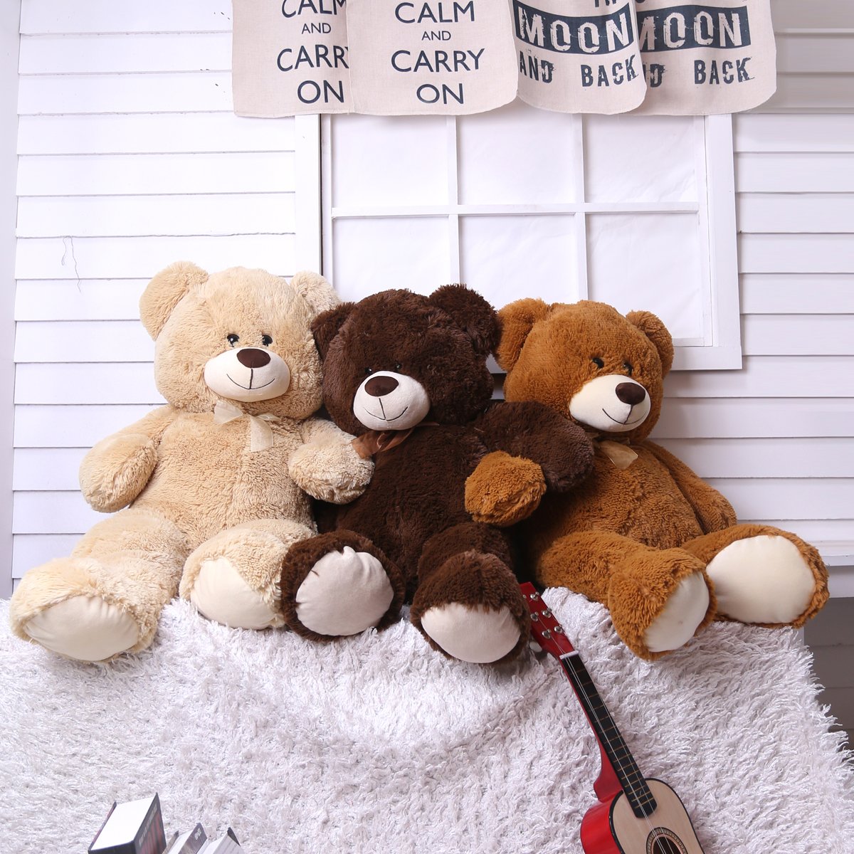 HollyHOME surface-washable design supports quick cleaning after adventures.