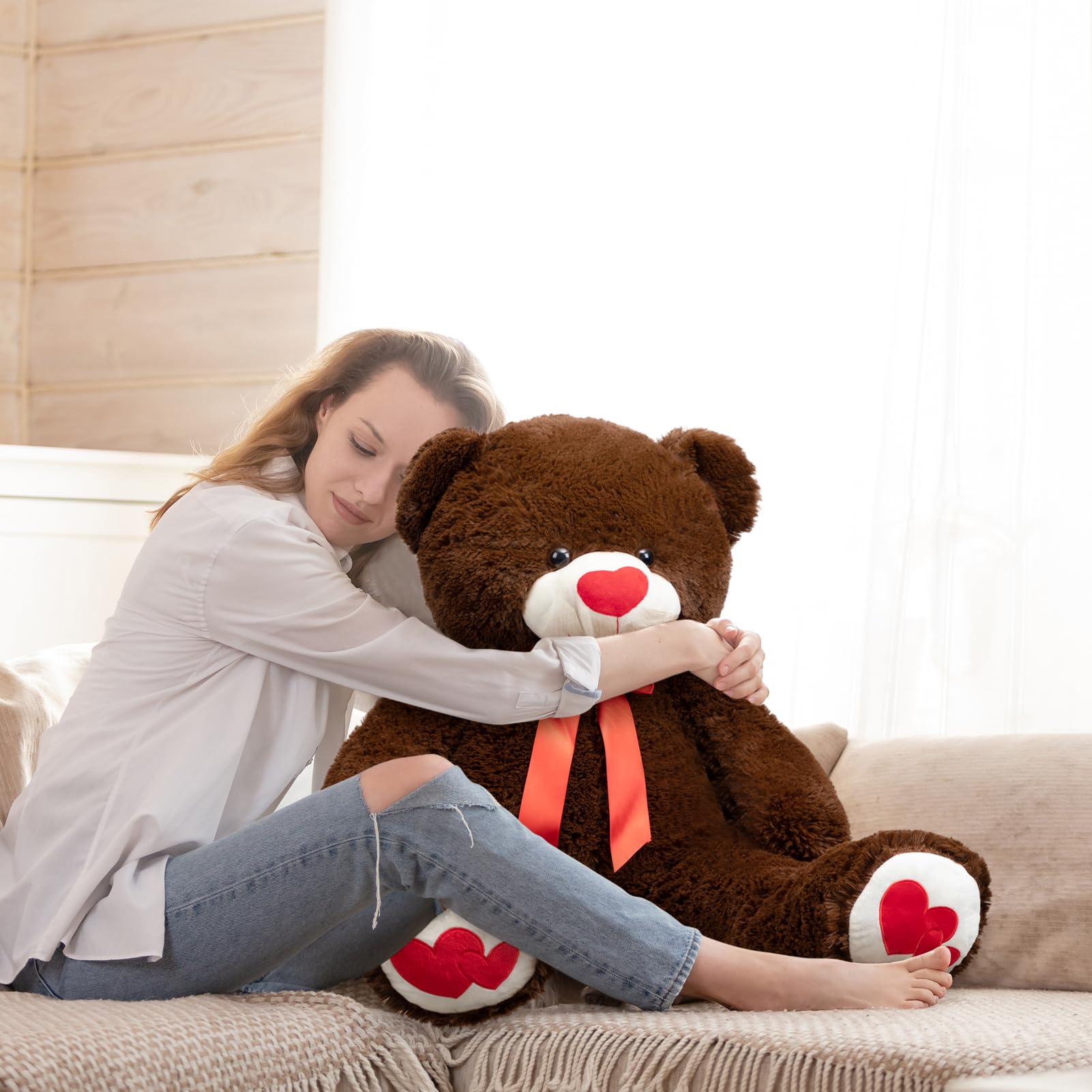 HollyHOME soft plush fabric feels ultra-smooth to gentle touch.