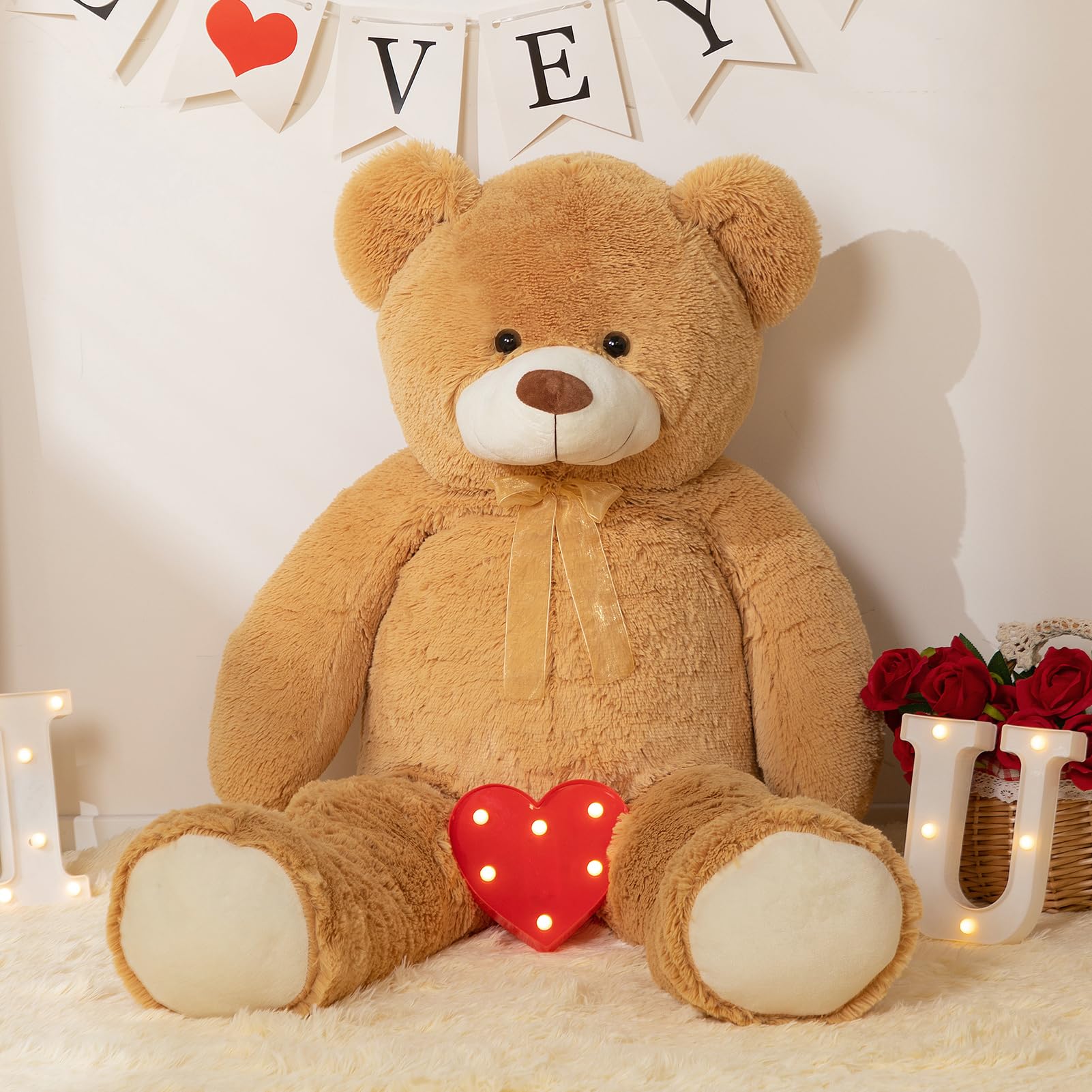 HollyHOME ultra-soft plush fabric with PP cotton filling for comforting cuddles