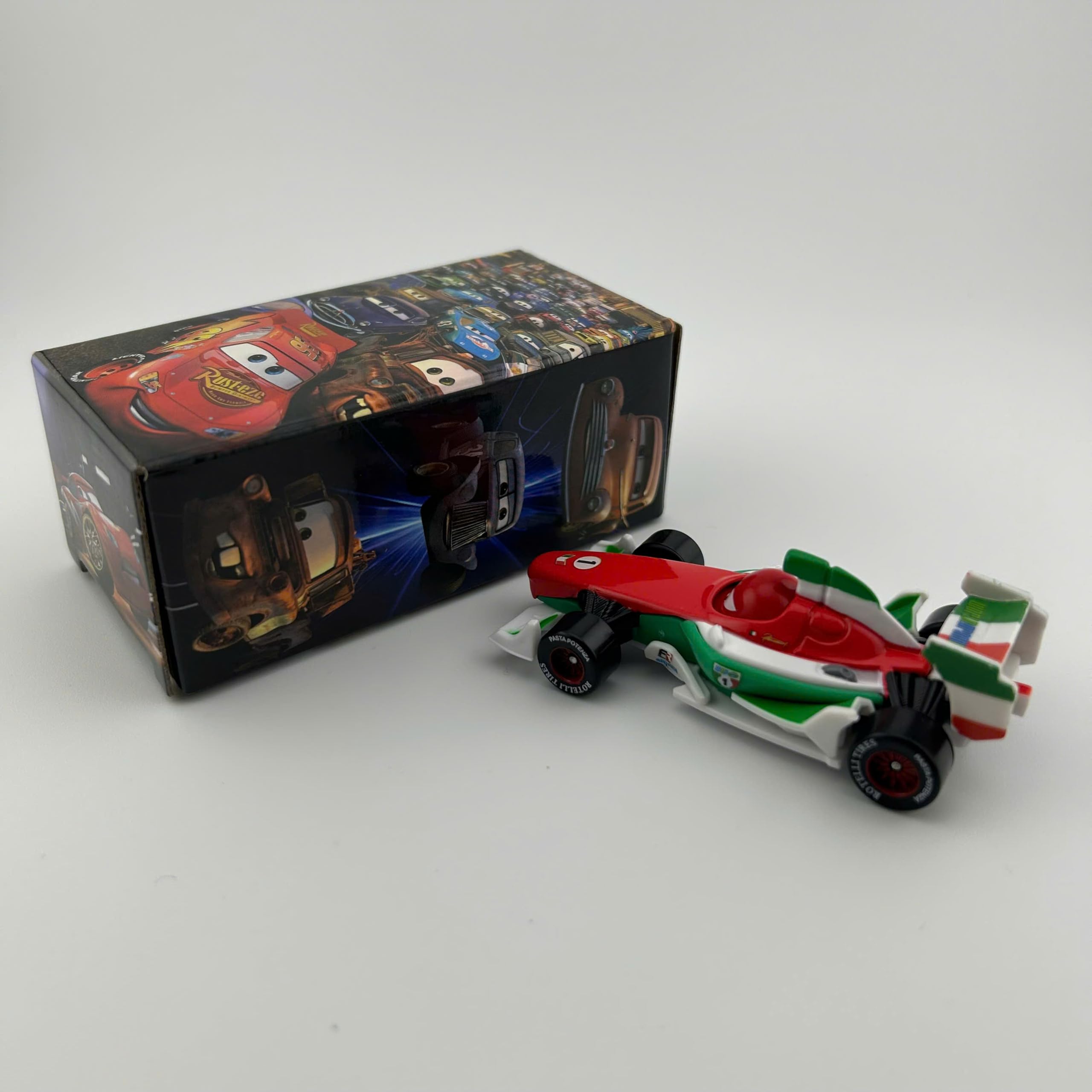 HOMETEAM SP Francesco diecast car wheels spin smoothly for authentic motion.