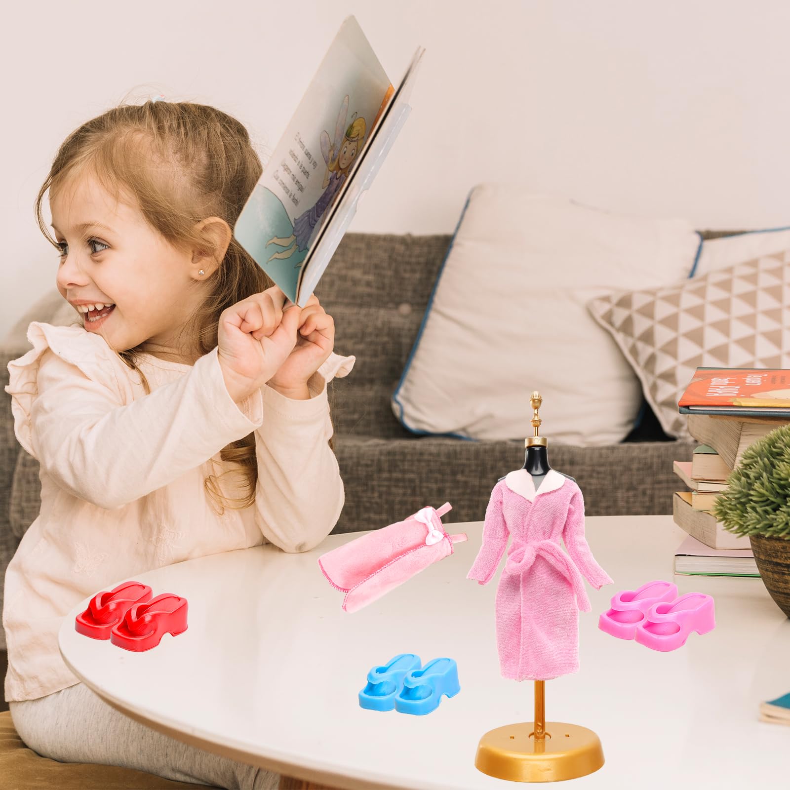 HONLAELLA doll slippers for tiny stepping during playtime.