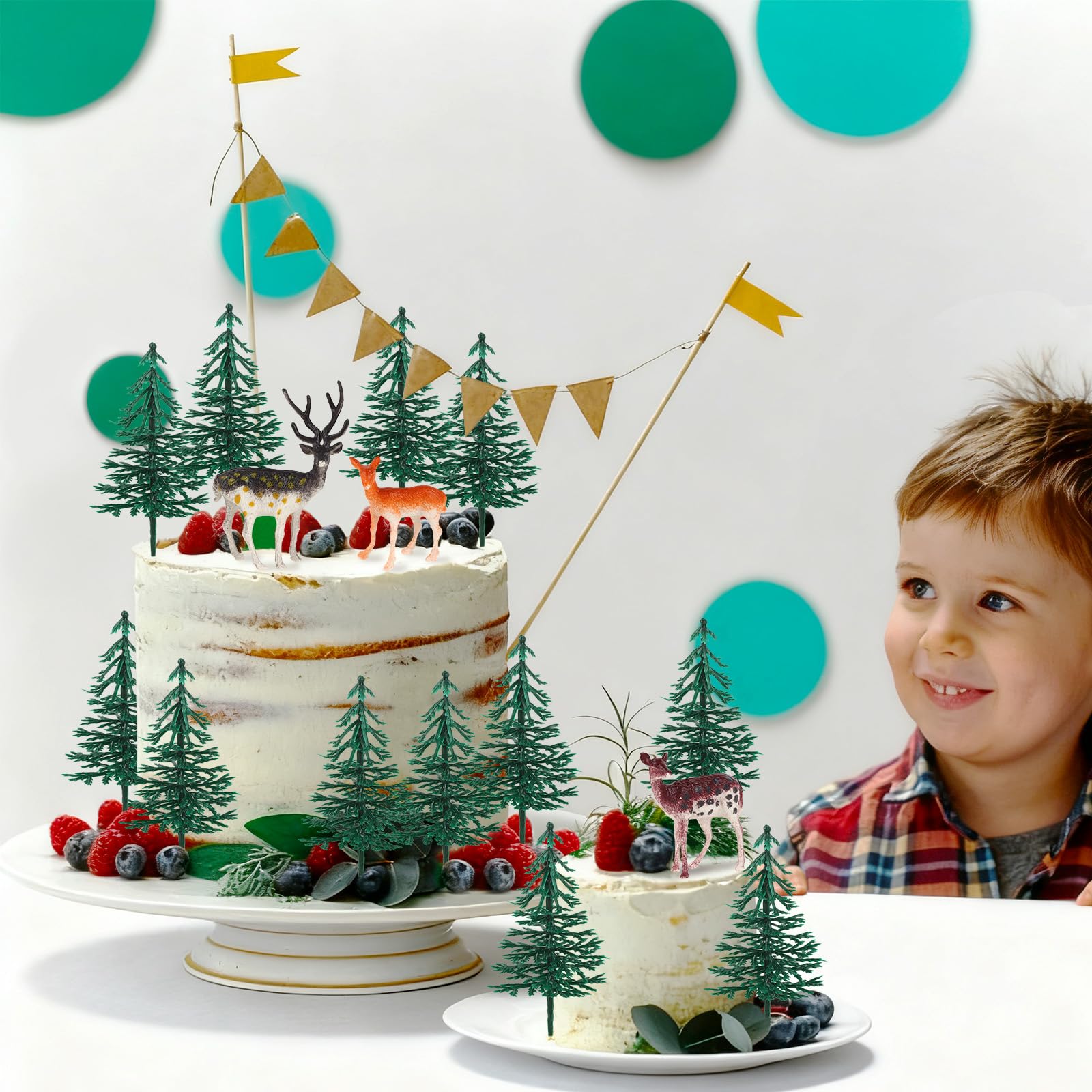 Hooqict hunting-themed toppers add woodland flair to birthday cakes.