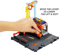 Hot Wheels City garage connects with other sets for expanded adventures.