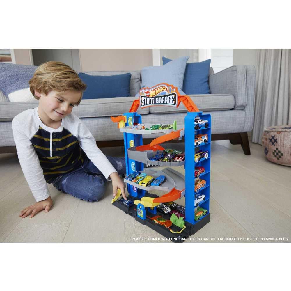 Hot Wheels City Stunt Garage shows four levels for dynamic play and storytelling.
