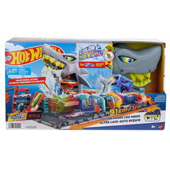 Hot Wheels Color Reveal vehicle included for instant color-shift play.