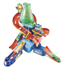 Hot Wheels Color Shifters Color Splash Science Lab highlights the color-change waterfall effect.
