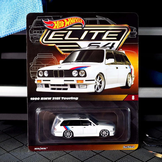 Hot Wheels Elite 64 BMW 318i Touring removable hood highlights dramatic reveal for collectors.