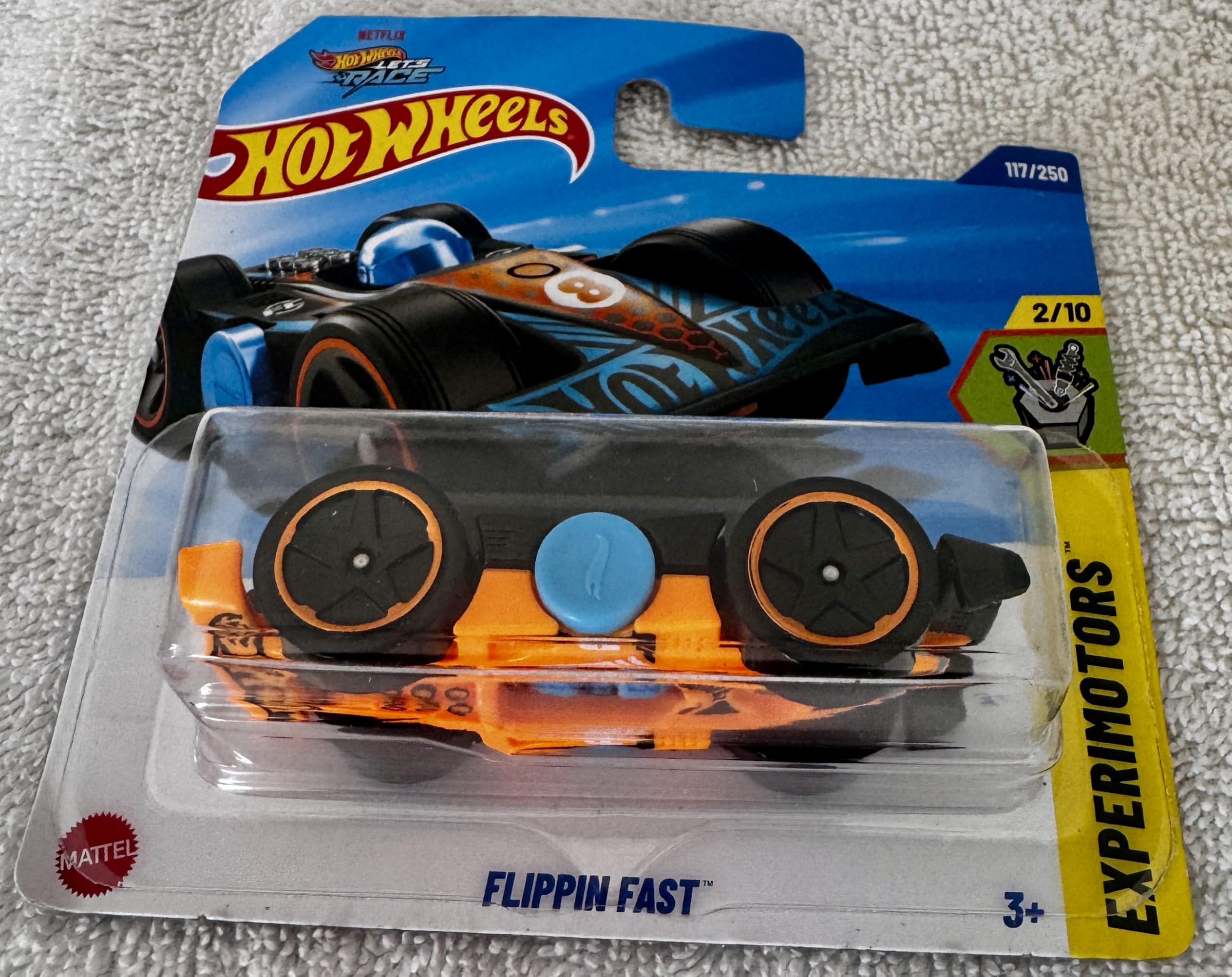 Hot Wheels Experimotors with flipping mechanism for dynamic, action-packed play