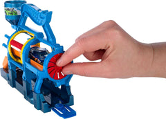 Hot Wheels Fold-Out Play Set car wash reveal sparks imaginative play