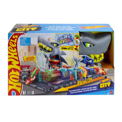 Hot Wheels foldable storage with carry handle for mess-free play.