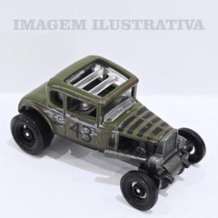 1:64 scale Ford licensed model suitable for shelf or diorama displays
