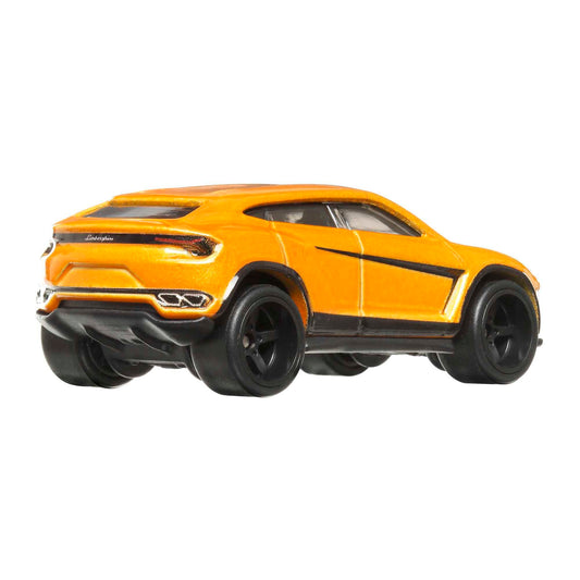 Hot Wheels Lamborghini Urus Auto Strasse front view showcases bold styling cues
