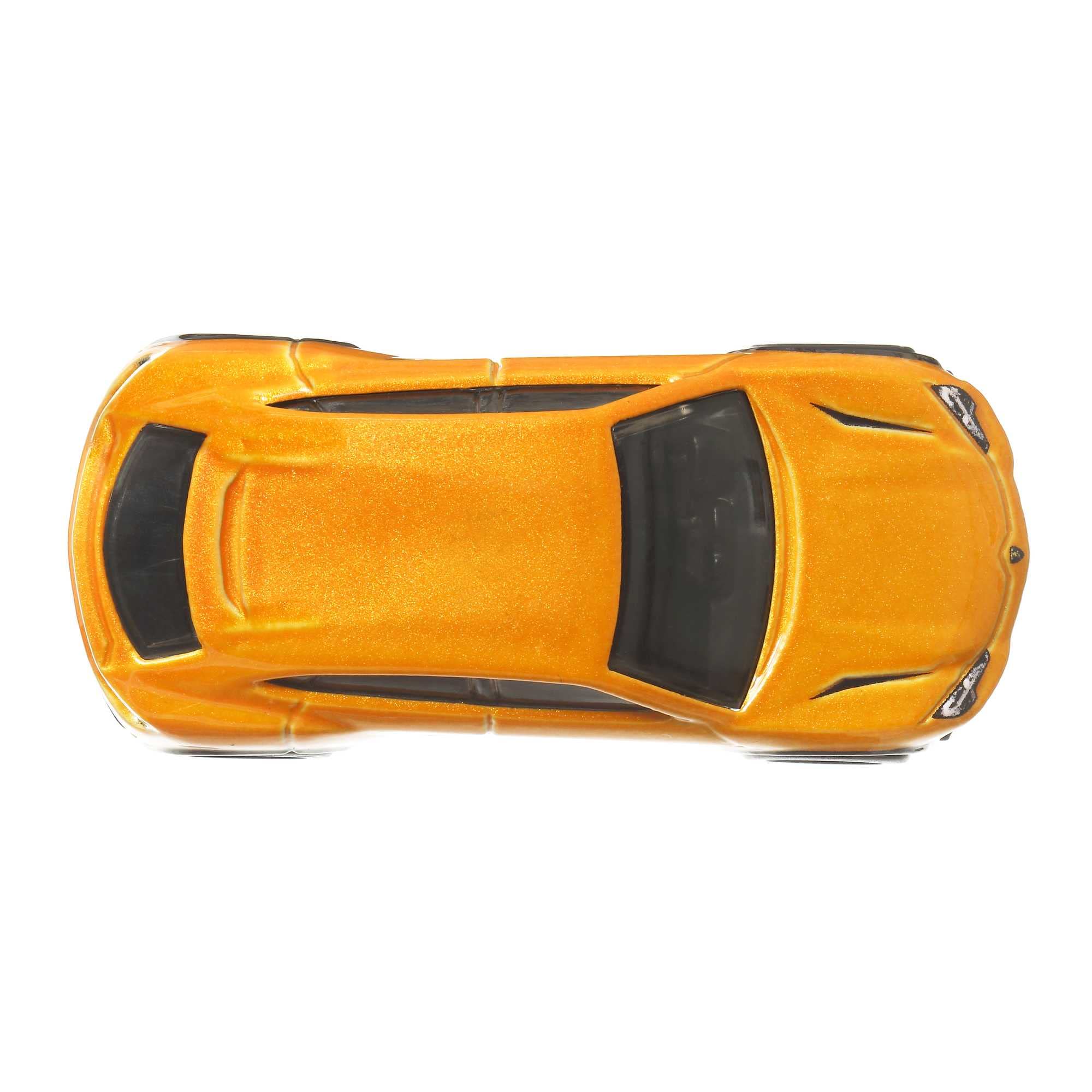 Hot Wheels Lamborghini Urus Auto Strasse top view reveals finish and proportions