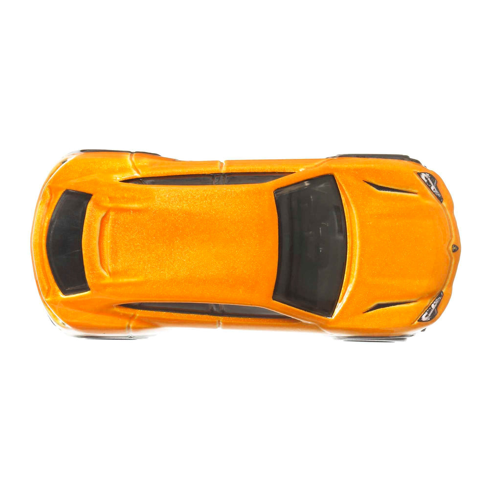Hot Wheels Lamborghini Urus Auto Strasse top view reveals finish and proportions