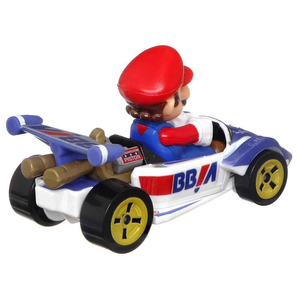 Hot Wheels Mario Kart detailed features provide realistic details in a compact size.