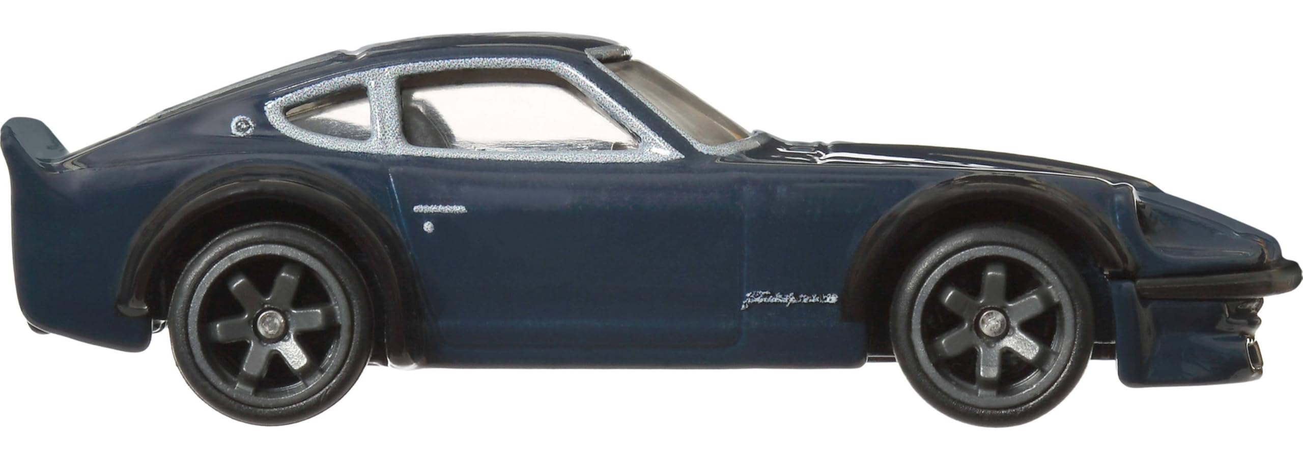 Nissan Fairlady Z side profile highlighting sleek silhouette for display shelves.