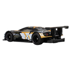 Hot Wheels premium metal body close-up showing Real Riders tires and durability