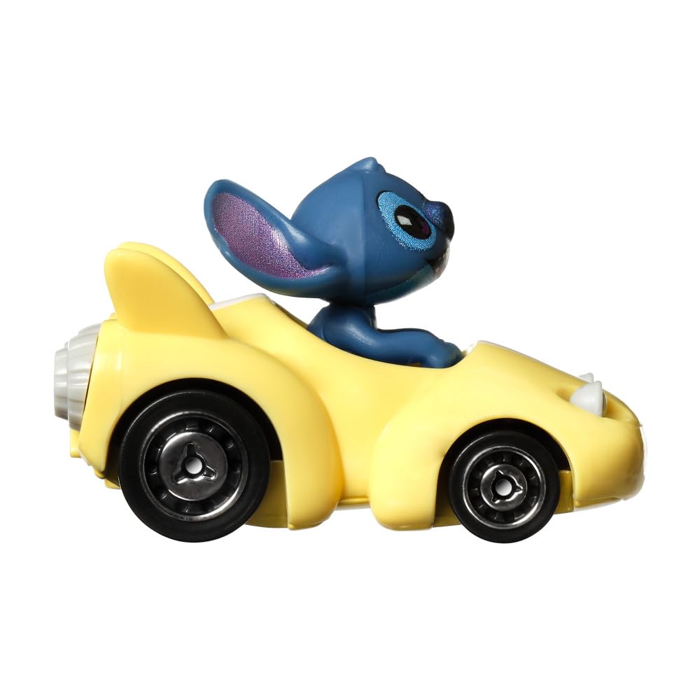 Hot Wheels RacerVerse Stitch Driver cockpit detail enhances realism during play.