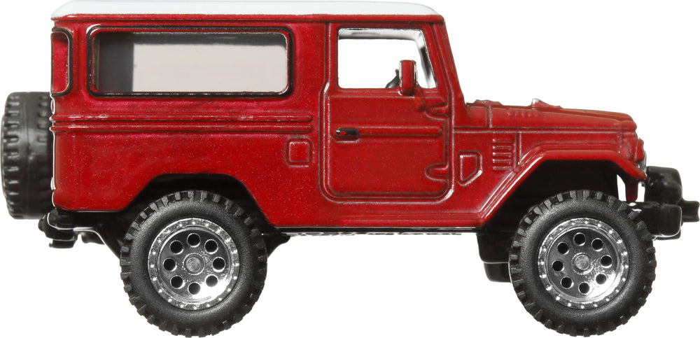 Hot Wheels Real Riders tires on 1:64 scale provide authentic track feel.