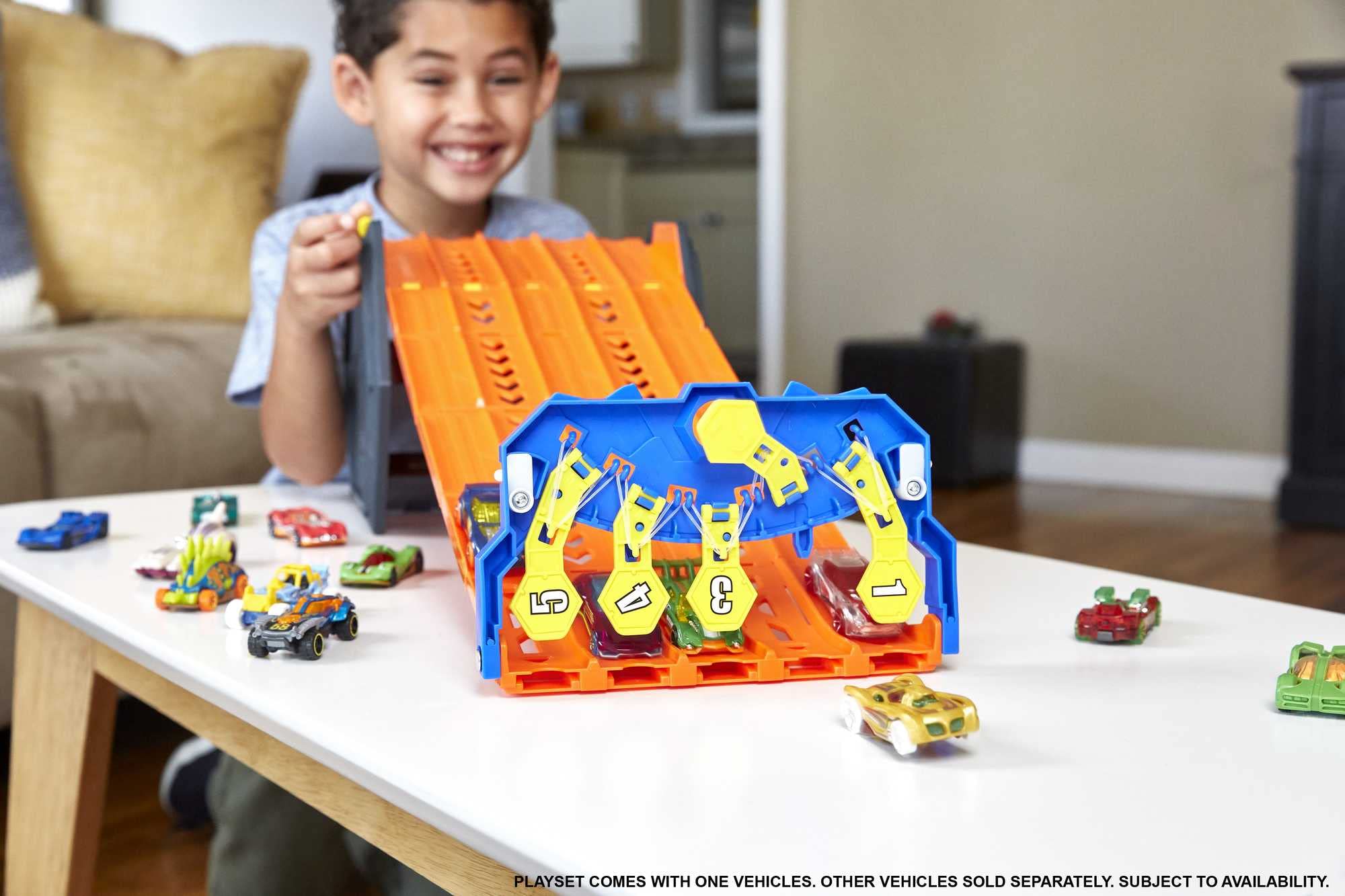 Hot Wheels Roll Out Raceway 5-lane track extended for multi-car competition