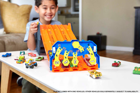 Hot Wheels Roll Out Raceway 5-lane track extended for multi-car competition