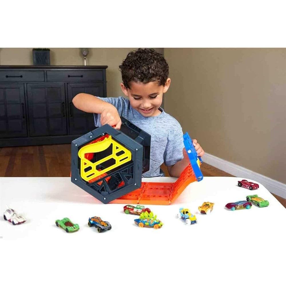Hot Wheels Roll Out Raceway connectors for expanding to additional sets