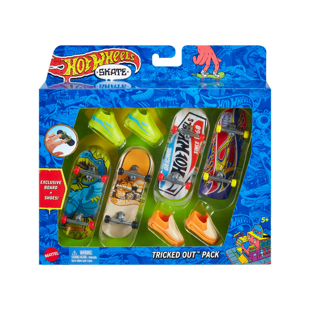 Hot Wheels Skate four fingerboards with fully assembled decks for tricks.