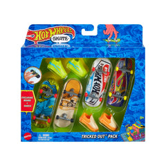 Hot Wheels Skate four fingerboards with fully assembled decks for tricks.