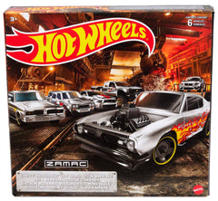 Hot Wheels Zamac rolling wheels ensure smooth push-around action.