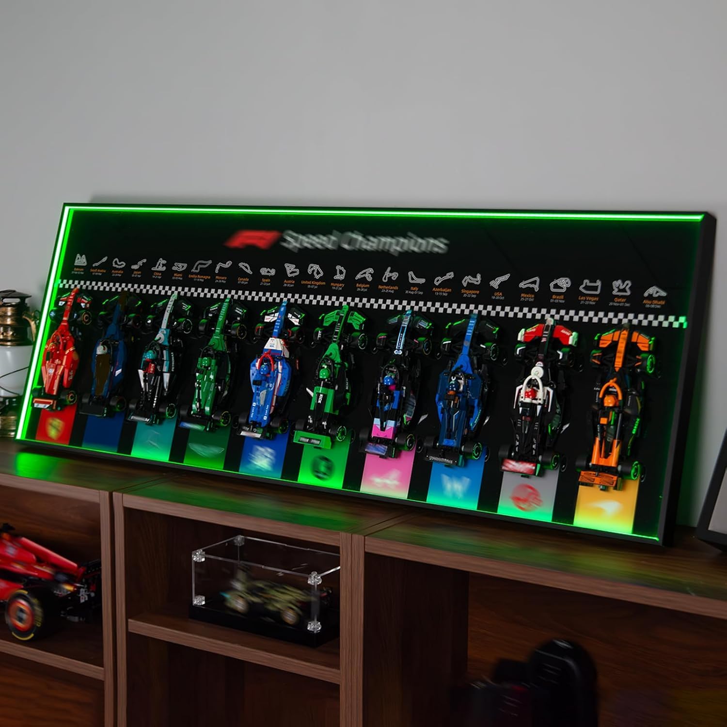 iCUANUTY display wallboard with RGB lighting enhances LEGO Speed Champions 10-in-1 displays.