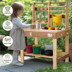 Idea Family faucet and sink enhance authentic kitchen moments during outdoor sessions.
