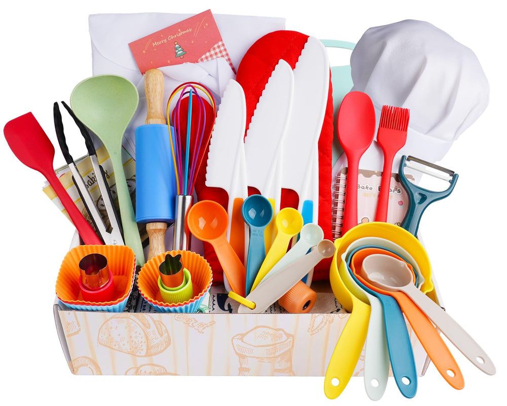 IELEK kids cooking set apron and hat, adjustable fit for young aspiring chefs.