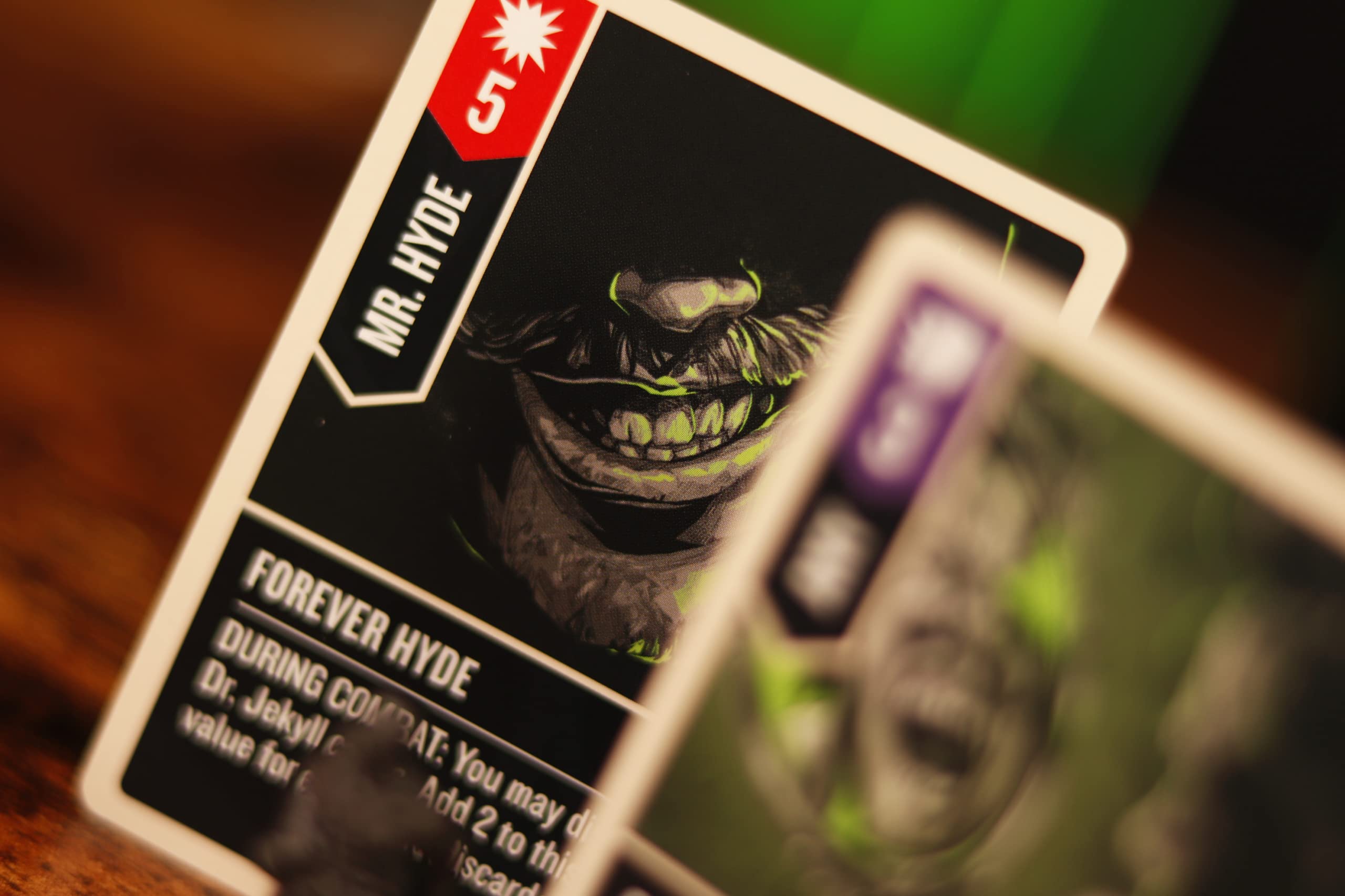 IELLO Unmatched Cobble & Fog: Jekyll & Hyde ready for strategic clashes.